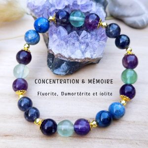 Bracelet concentration et mémoire en fluorite multicolore, iolite et dumortierite.