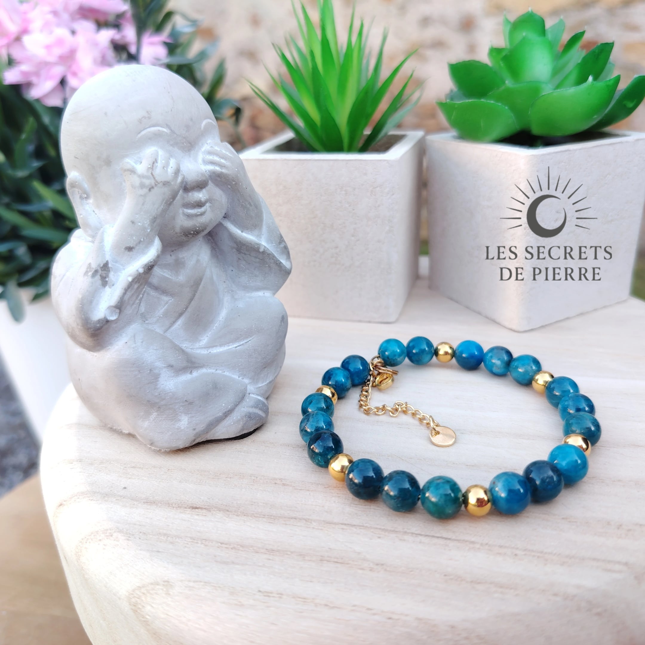 Bracelet Confiance & Expression en apatite bleue et acier inox doré.