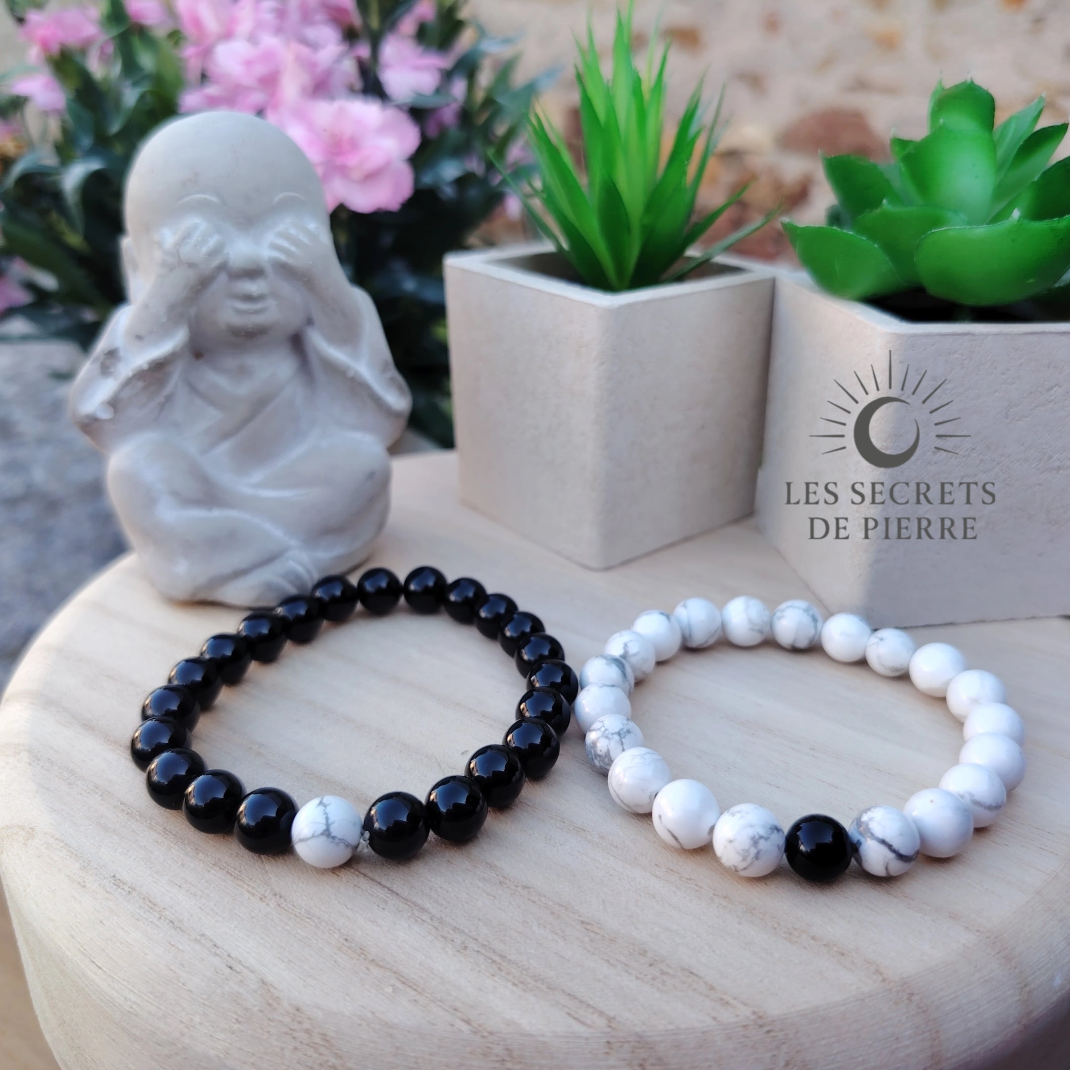 Bracelets Yin & Yang en howlite et onyx – collection Lien Sacré.