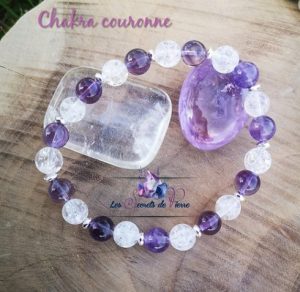 Bracelet chakra couronne en améthyste et cristal de roche craquelé.