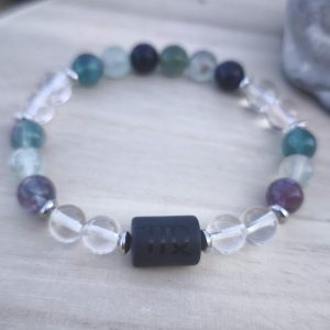 Vierge "Clarté & Lâcher-prise" – Fluorite multicolore, Cristal de roche & Onyx