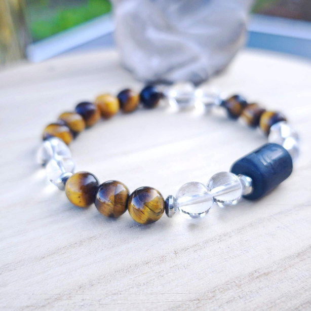 Lion "Confiance & Rayonnement" – Œil de tigre, Cristal de roche & Onyx – Image 2