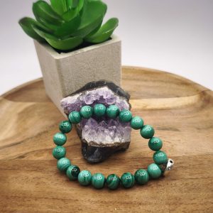 Bracelet en malachite naturelle – transformation et pouvoir du cœur