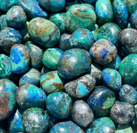 azurite pierre naturelle bleu profond lithotherapie