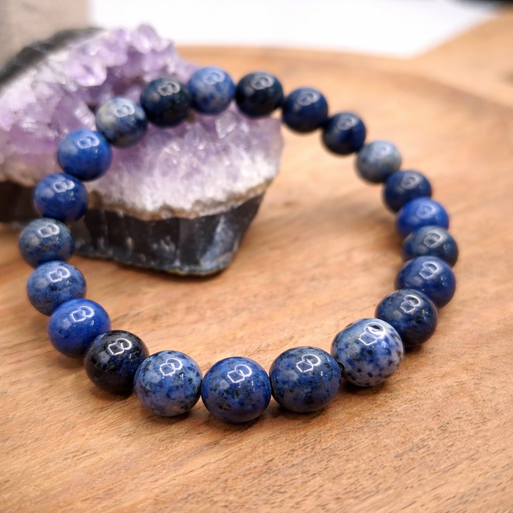 bracelet dumortiérite pierre naturelle perles bleues lithothérapie calme mental